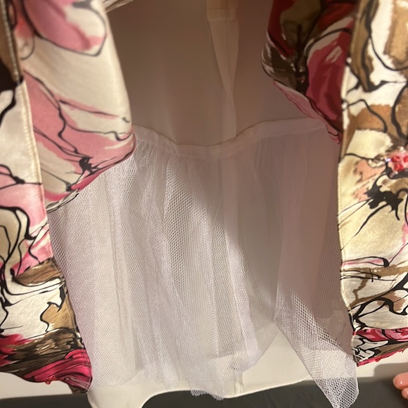 Adrianna Papell occasions 10 floral 100% silk halter dress - Picture 7 of 9